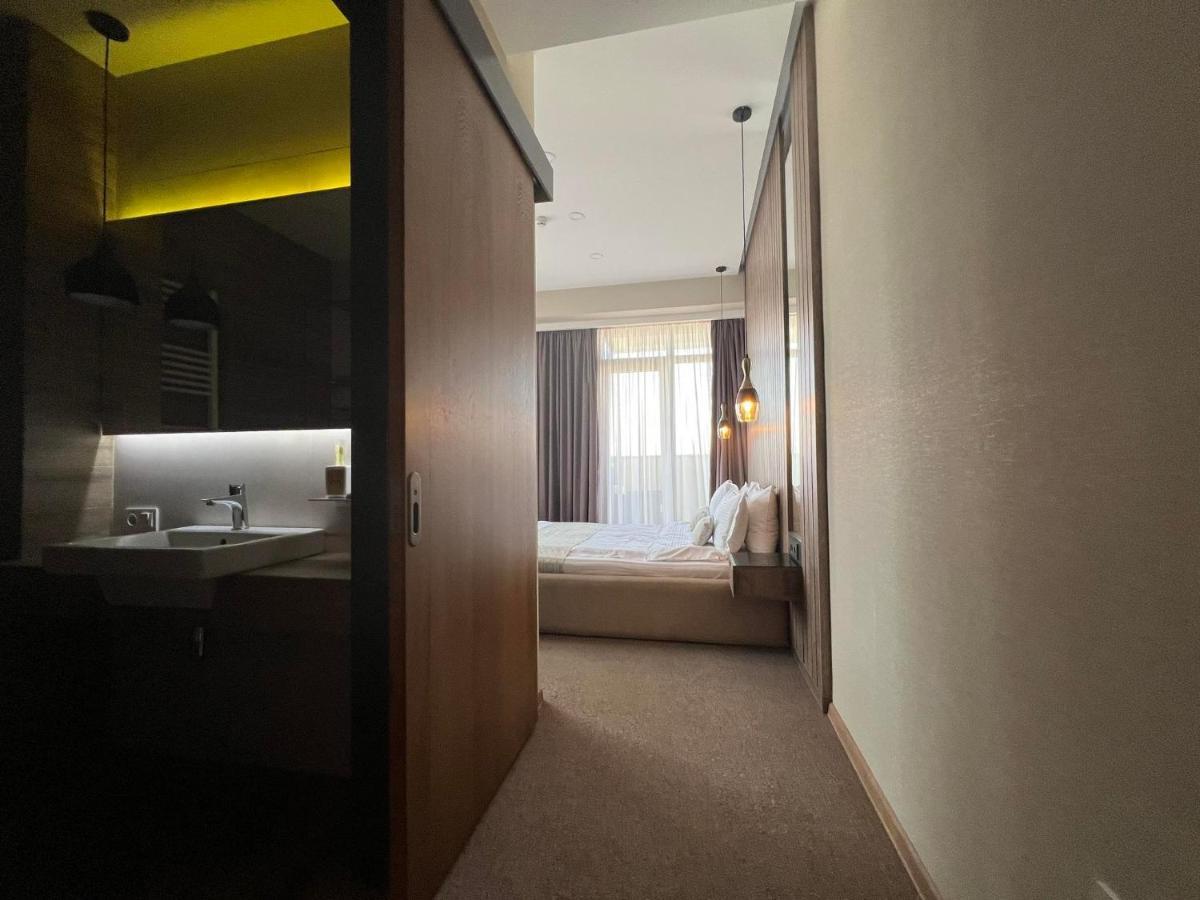 Hotel Sky Station Tbiliszi Kültér fotó