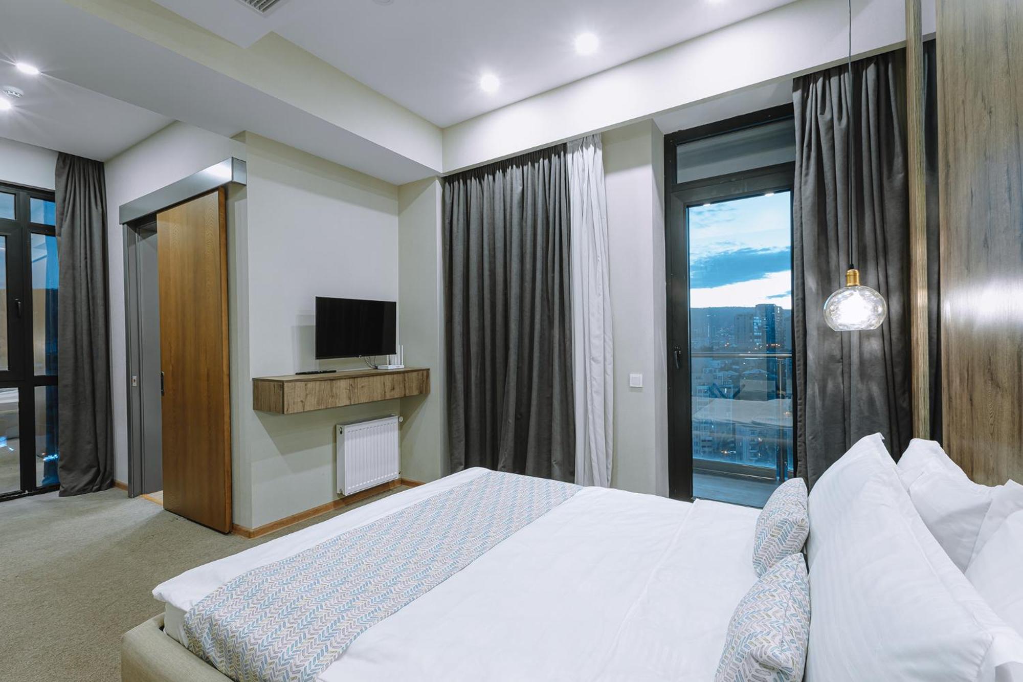 Hotel Sky Station Tbiliszi Kültér fotó