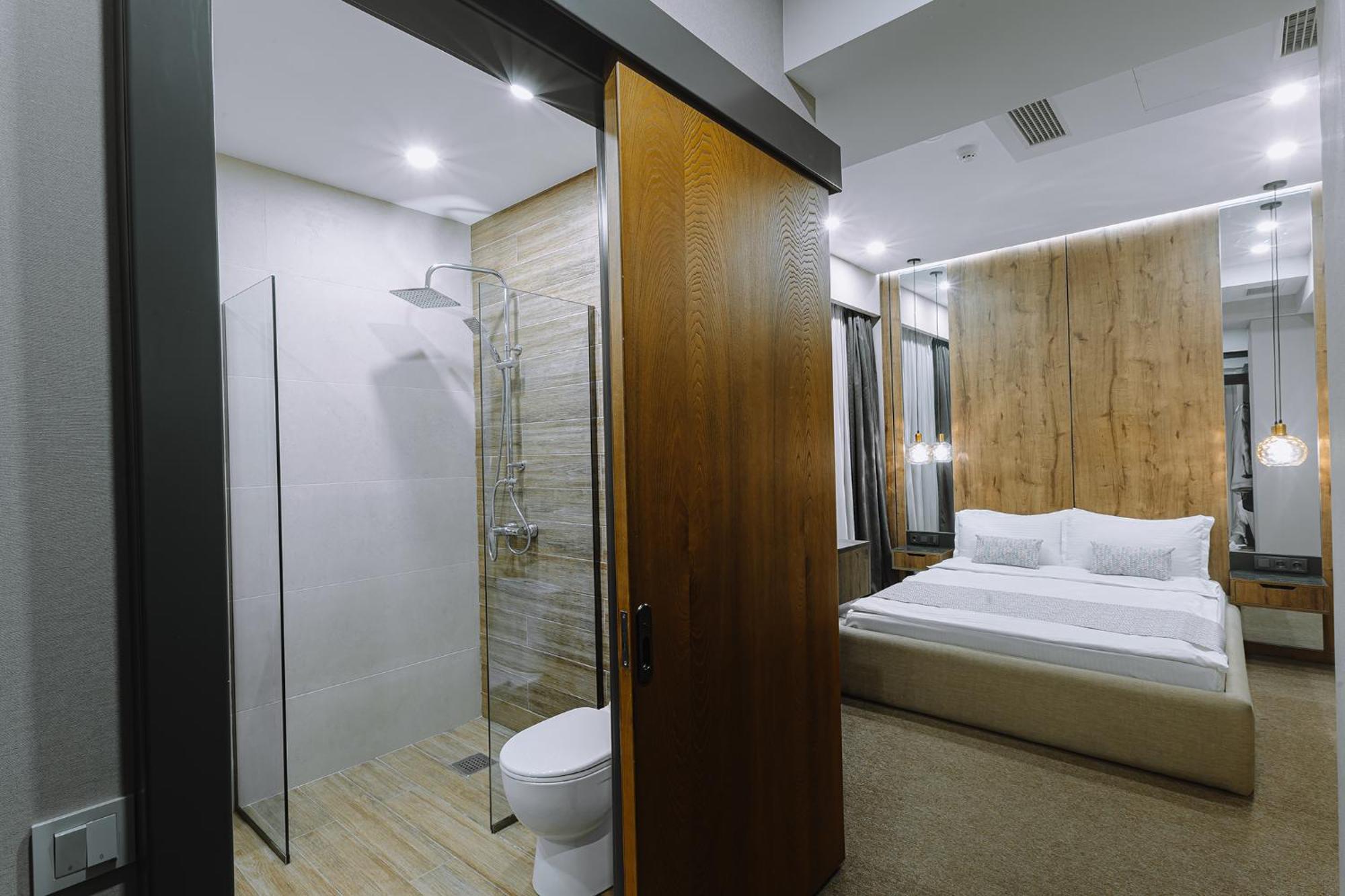 Hotel Sky Station Tbiliszi Kültér fotó