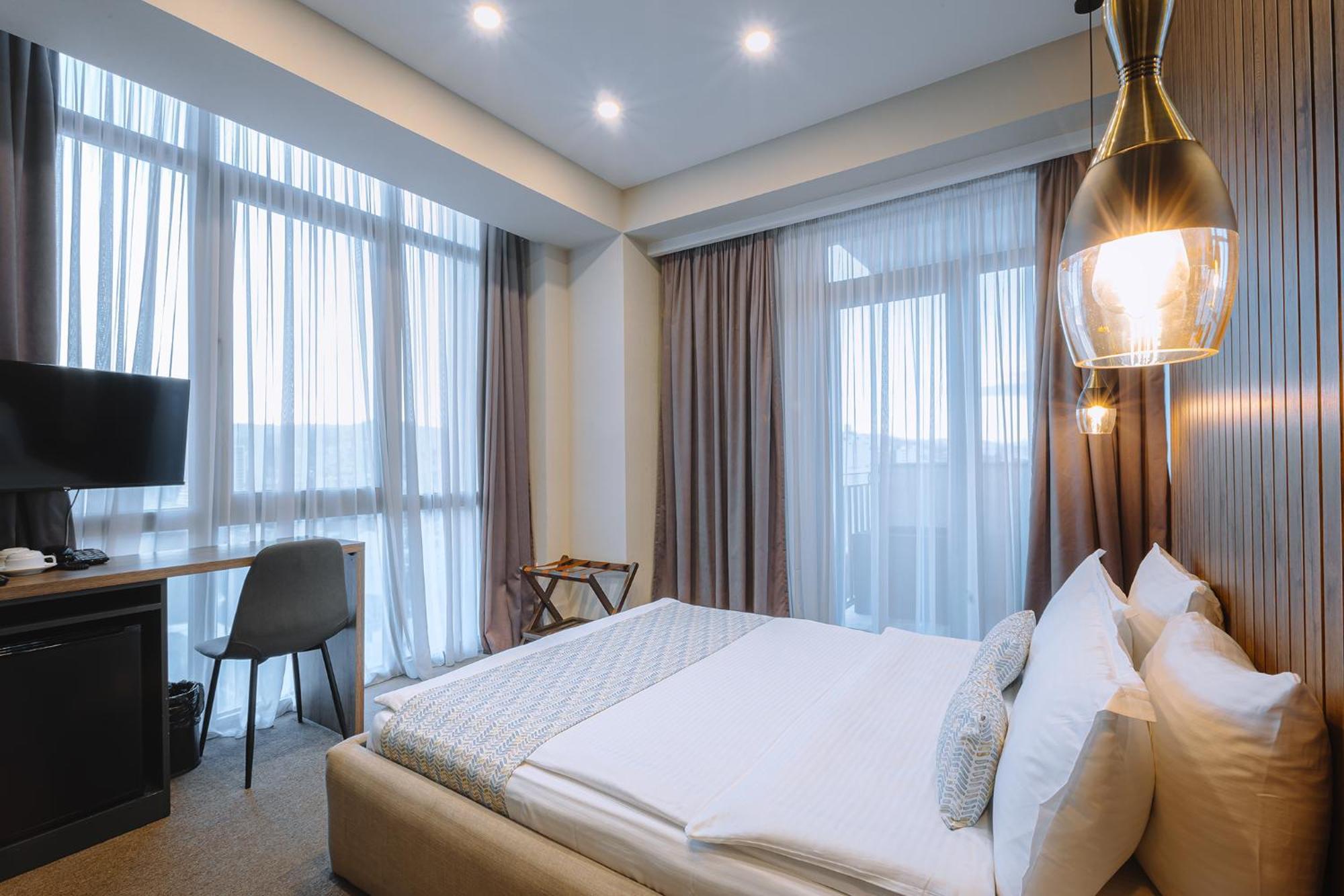 Hotel Sky Station Tbiliszi Kültér fotó
