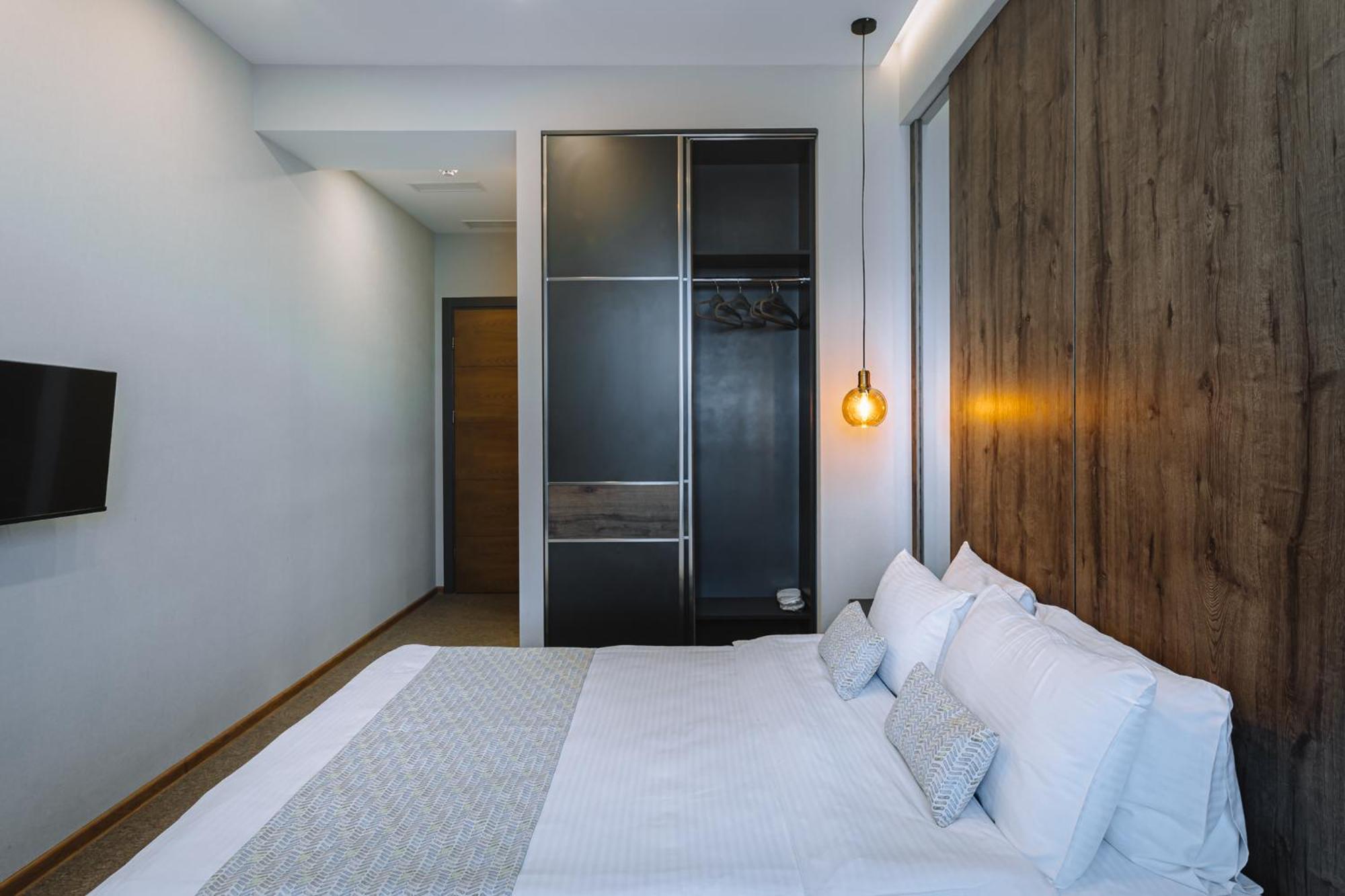 Hotel Sky Station Tbiliszi Kültér fotó